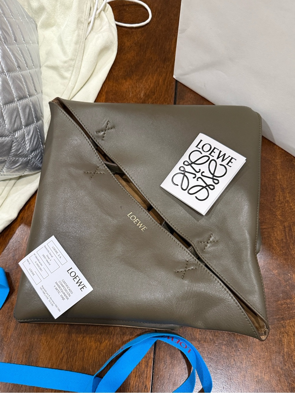 Loewe Medium Puzzle Fold Tote with organizer, receipt, dust bag, & gift bag - Picture 10 of 16